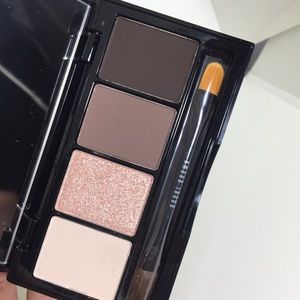 Bobbi Brown Makeup - Bobbi brown ready in 5 eyeshadow palette brand new Bobbi Brown Makeup - Bobbi brown ready in 5 eyeshadow palette brand new